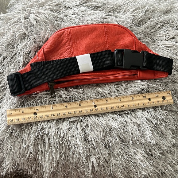 NWOT | Orange Top Grain LEATHER waist Bag | Fanny Pack Crossbody Active Bag Gym - Picture 4 of 6